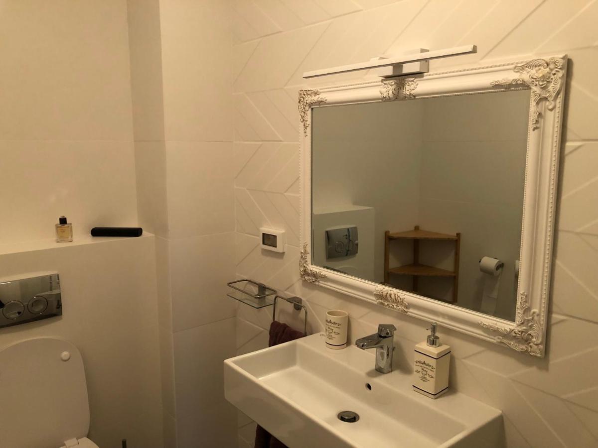 Chronos Apartment - Modern And Stylish Тимишоара Экстерьер фото