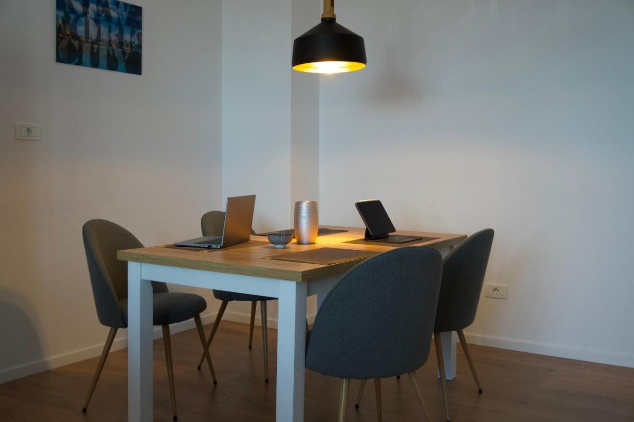 Chronos Apartment - Modern And Stylish Тимишоара Экстерьер фото